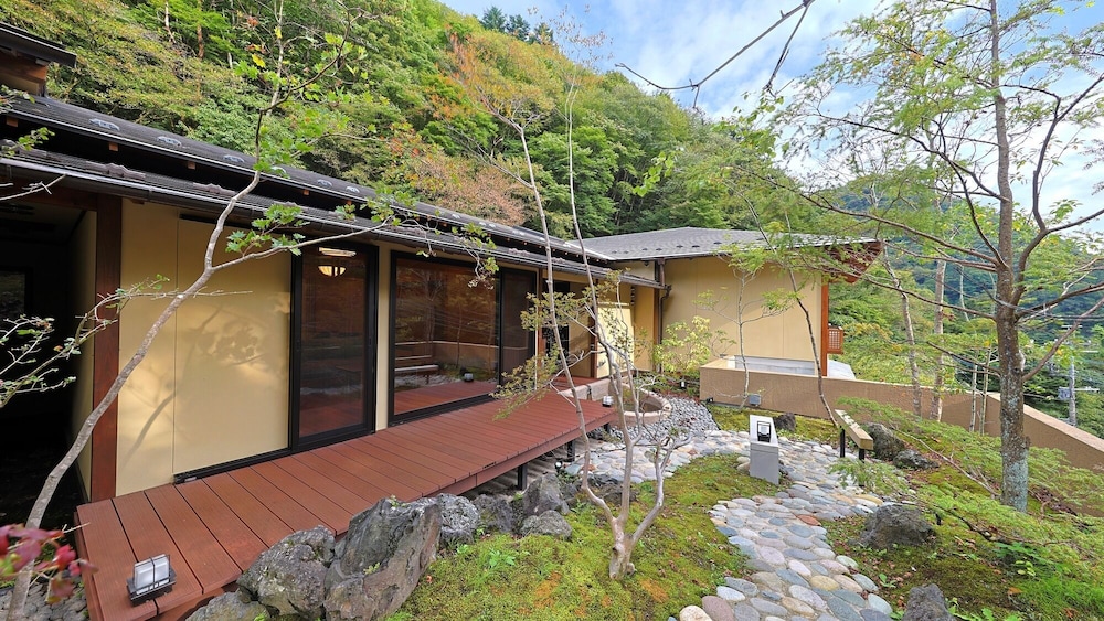 Shima Onsen Shikanozok isekinoyu Tsuruya 2/50