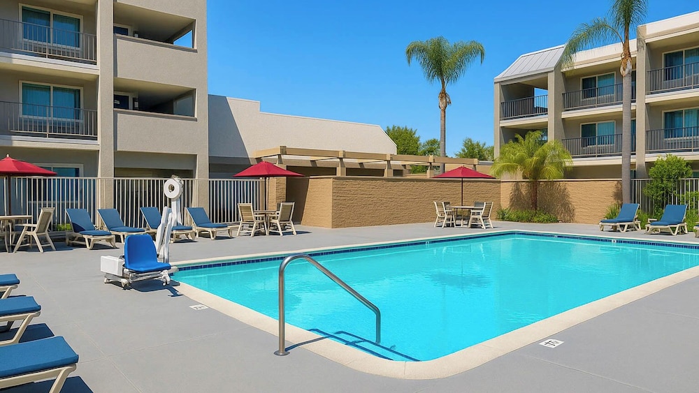 Motel6 Anaheim, CA - Maingate 46/58