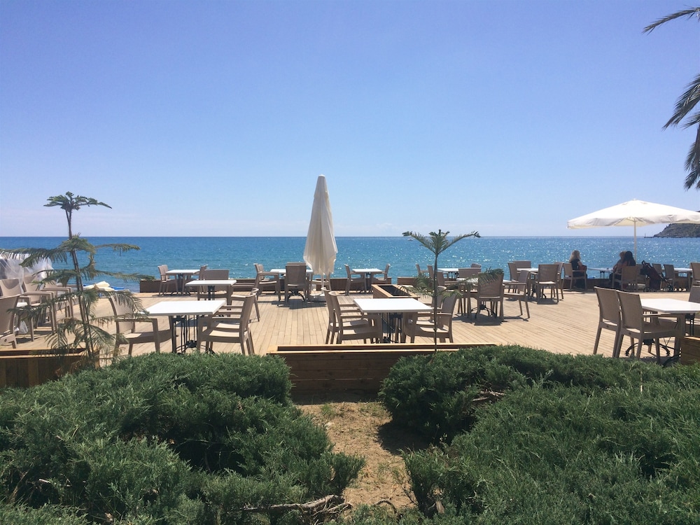Arsi Enfi City Beach Hotel 9/72