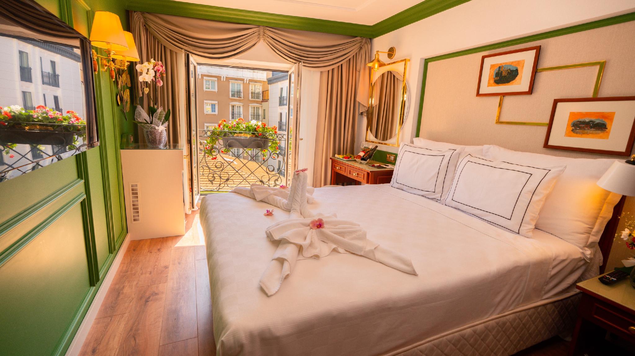 Superior, Double Bed, Balcony