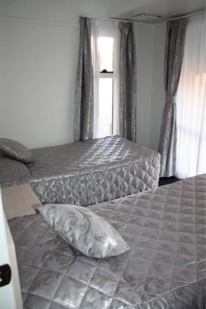 CRONULLA MOTOR INN 16/45