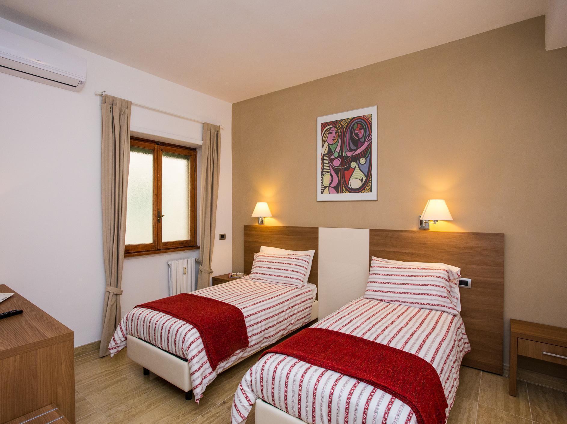 Room, Double or Twin Bed