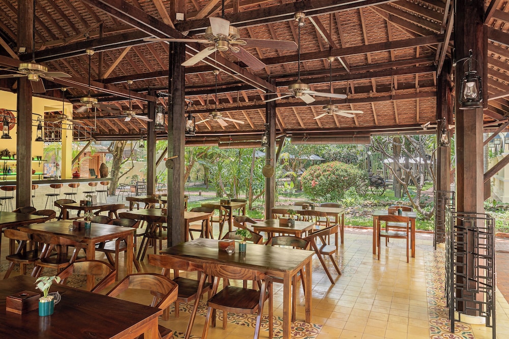 Pavillon D Orient Boutique Hotel 34/50