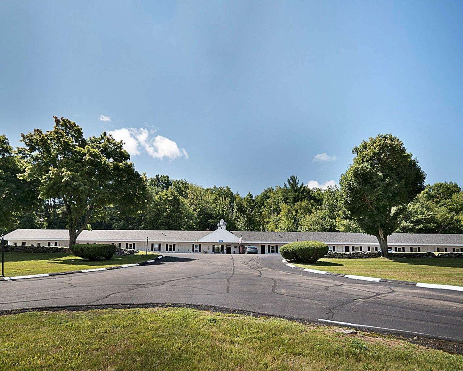 Econo Lodge Westminster, MA 27/36