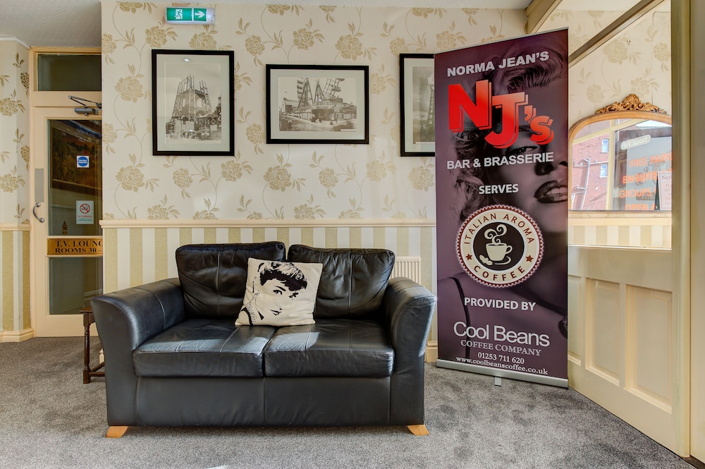 The New Sandringham Court Hotel & Norma Jeans Bar&Brasserie 27/50