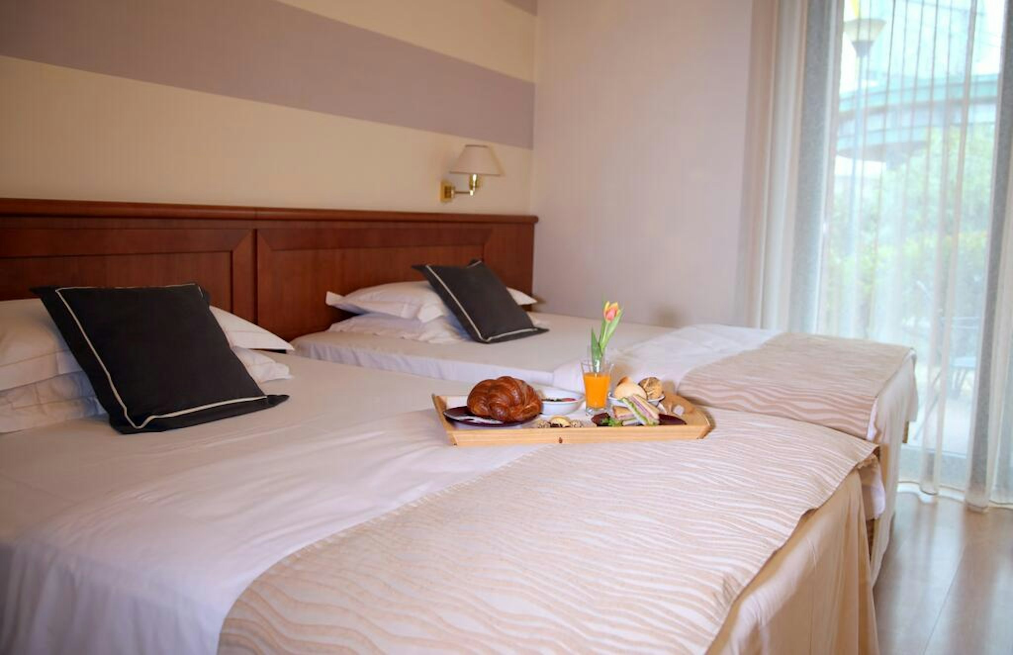 Phi Hotel Emilia 8/26