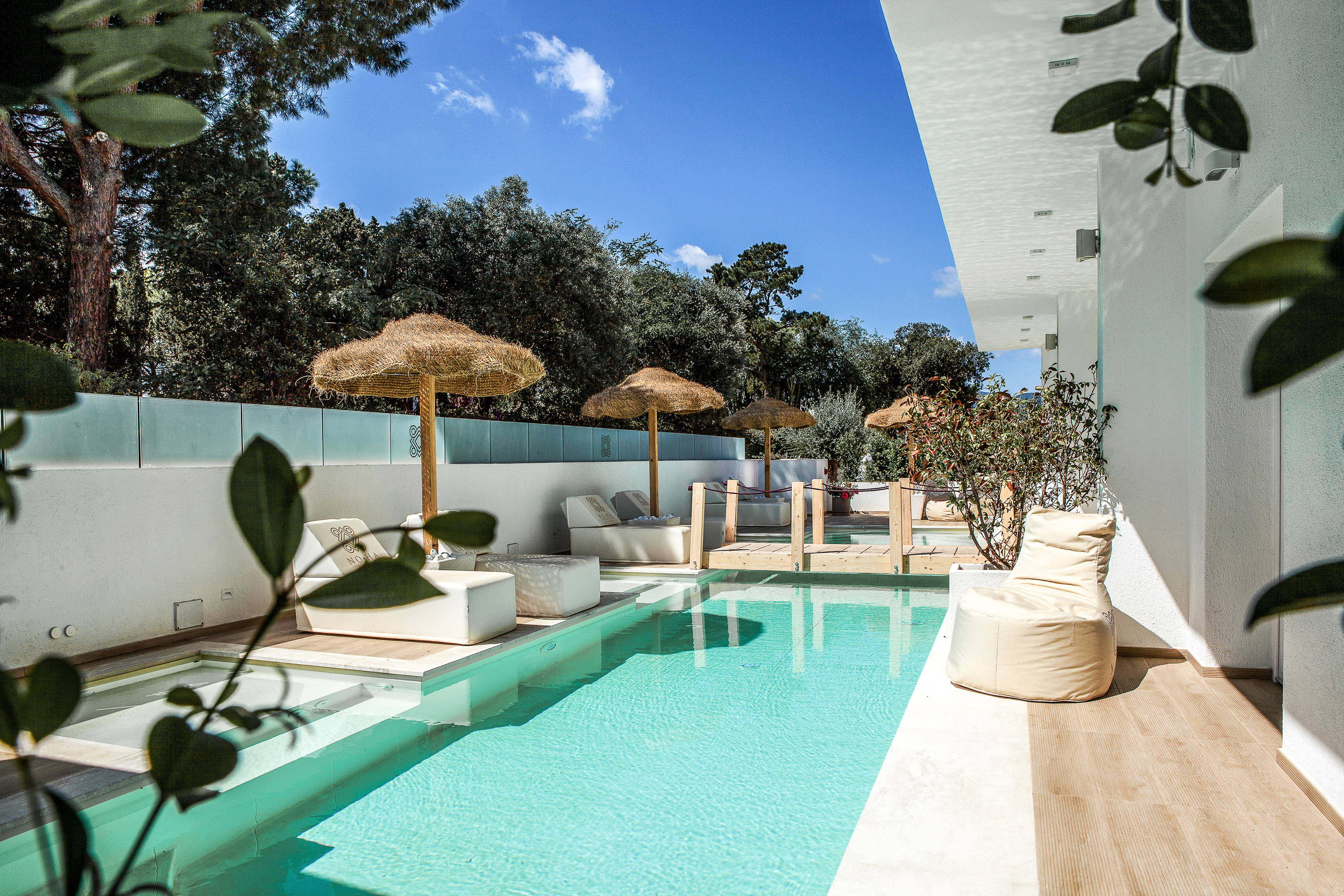 Noha Lifestyle - Adults Only 40/46