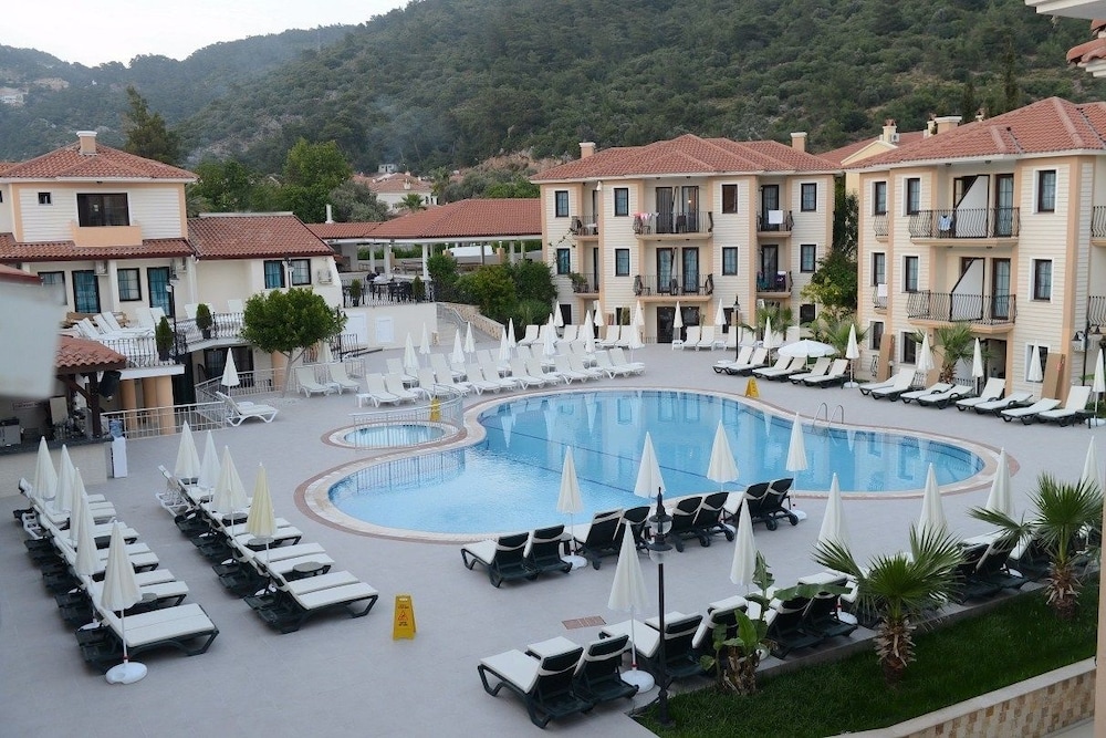 Marcan Resort Hotel 38/42