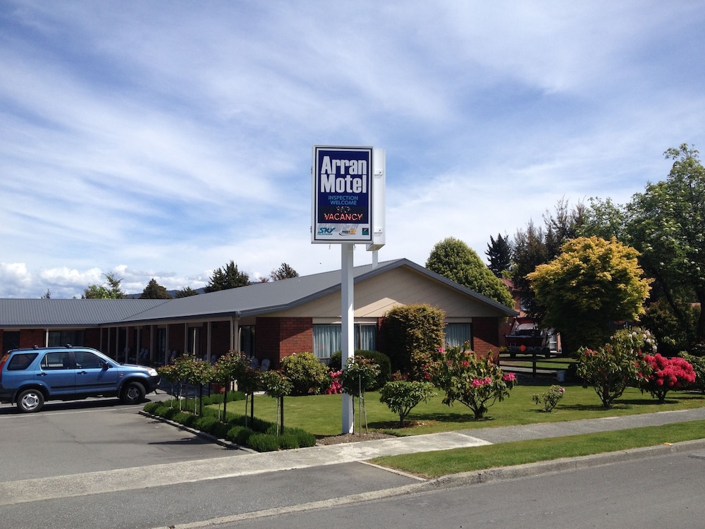 Arran Motel 71/78