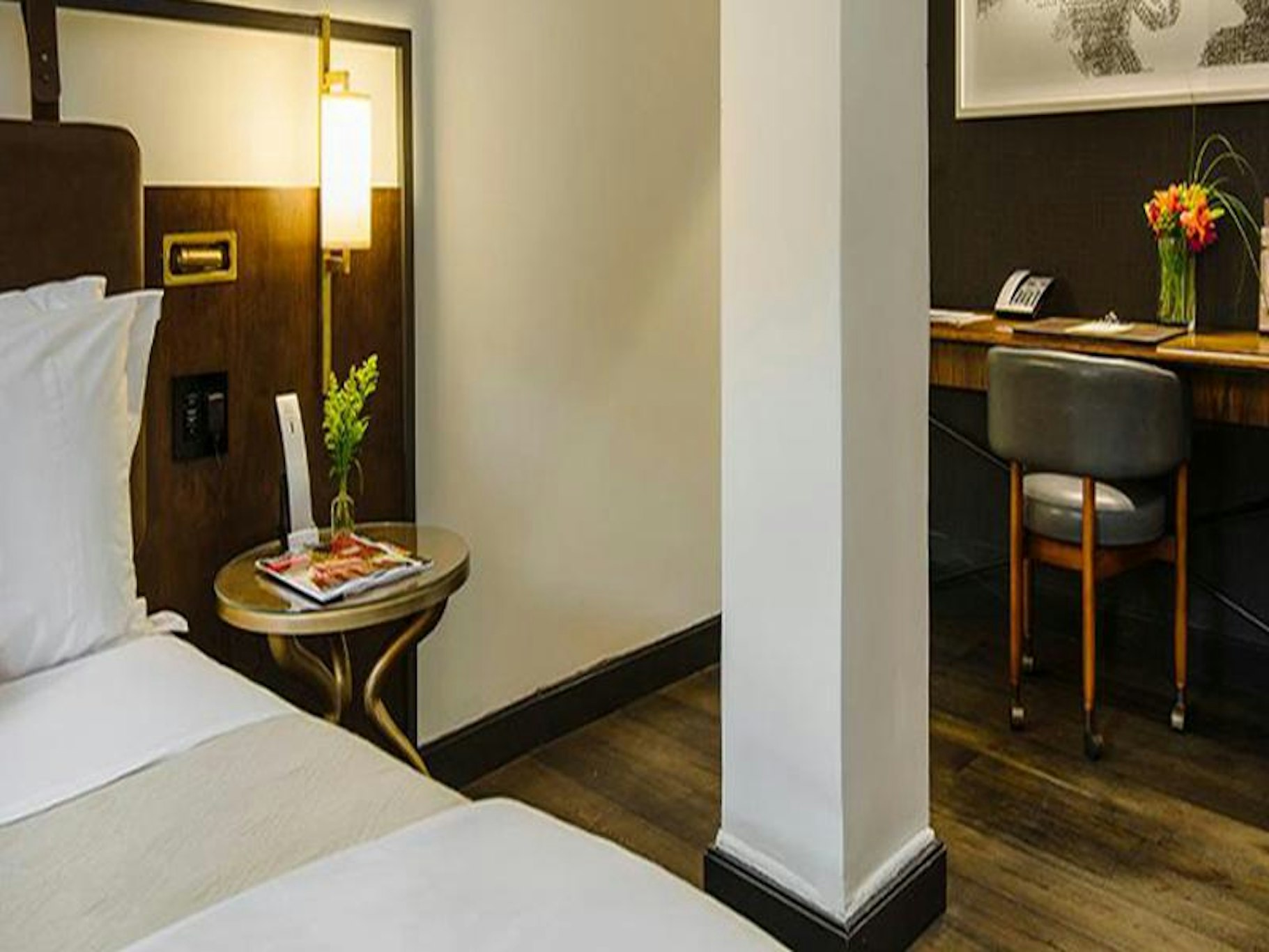 Refinery Hotel 47/48