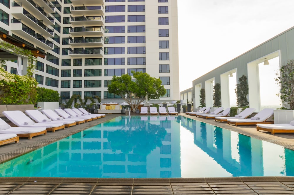 The Valorian Los Angeles, Curio Collection by Hilton 82/87