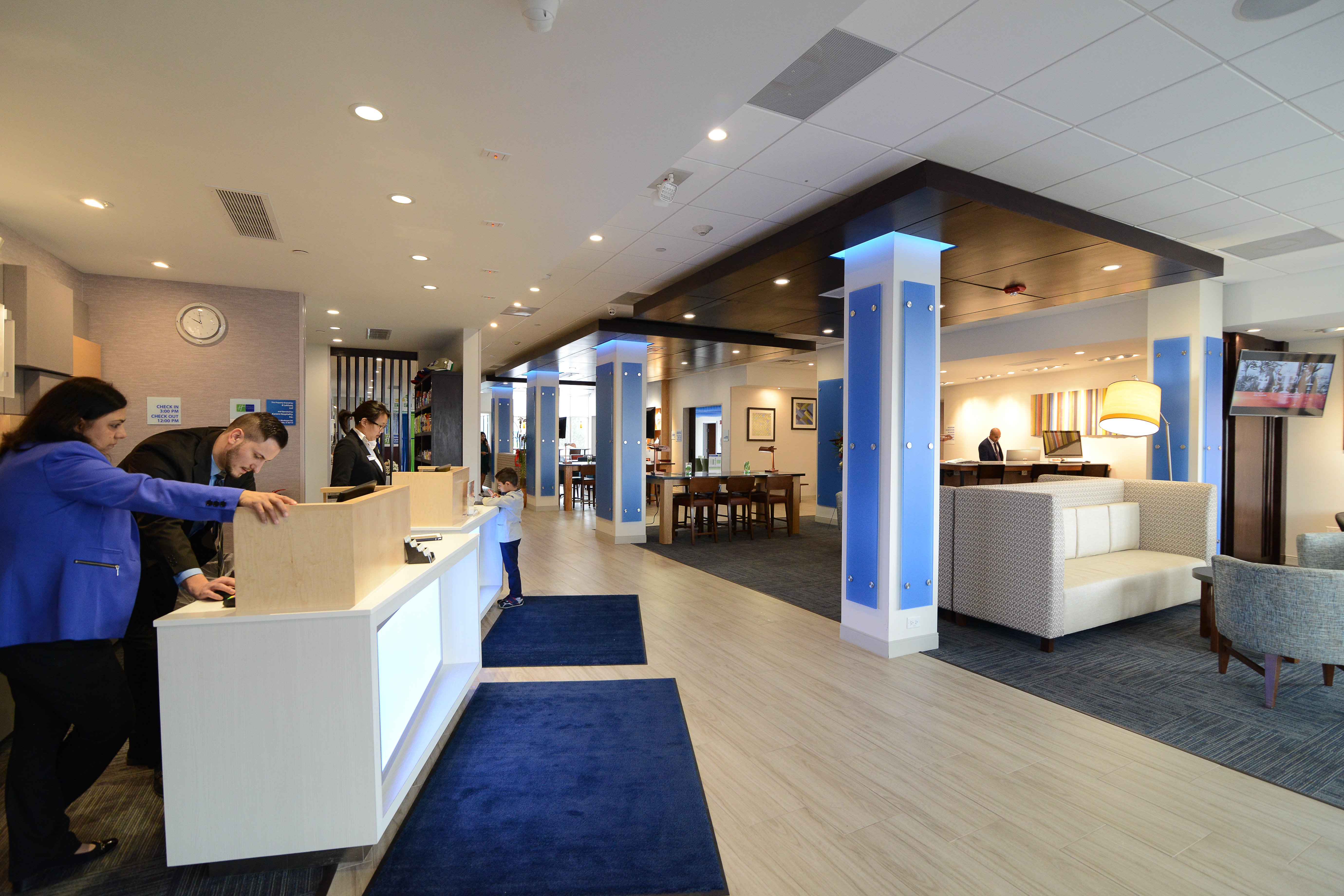 Holiday Inn Express And Suites Chicago North Shore Niles 3/57