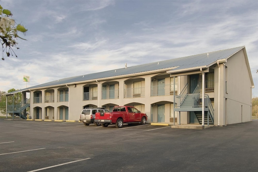 Americas Best Value Inn Rome 37/50