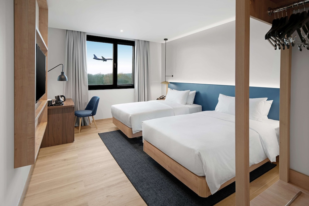 Hilton Garden Inn Bucharest Airport 6/53