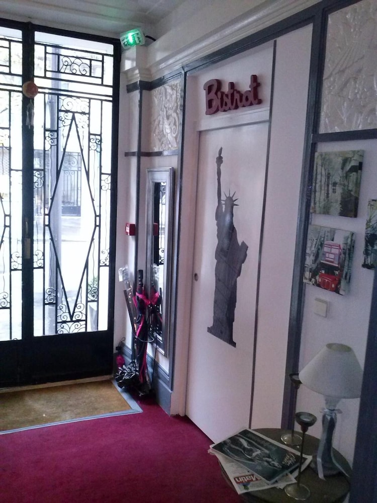 HOTEL COSY MONCEAU 38/51