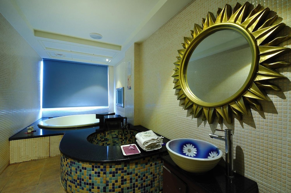 Jinspa Resort Hotel 33/36