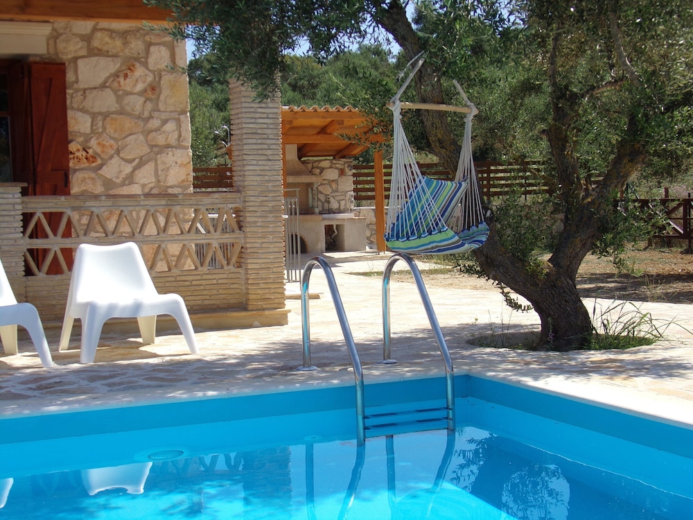 Alegria Villas 22/48