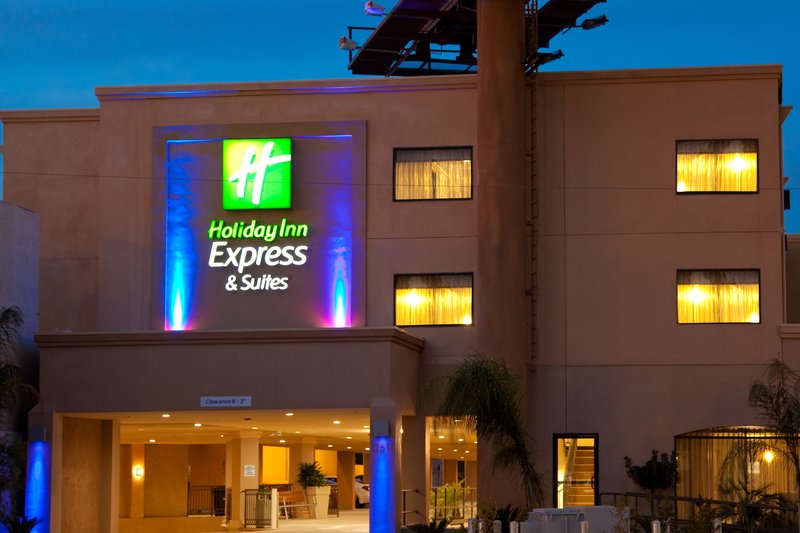 Holiday Inn Express Hotel And Suites Woodland Hills 4/52