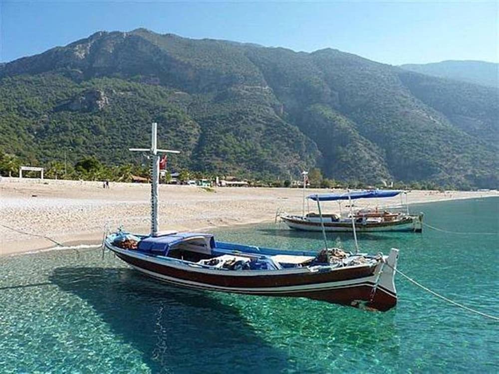 Karbel Beach Hotel 35/40