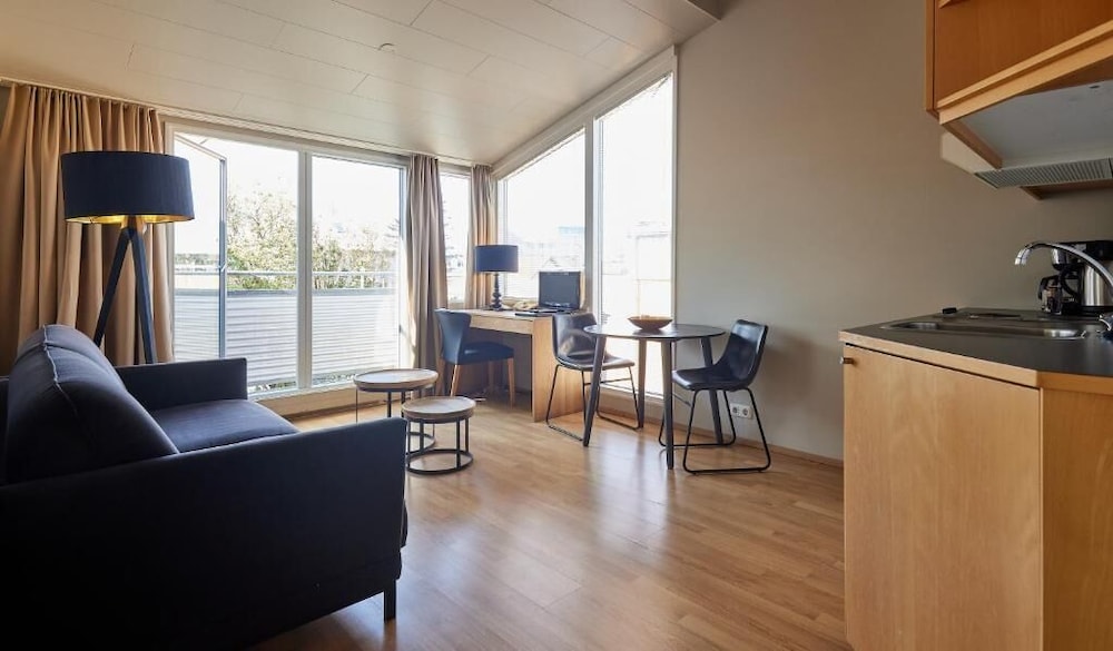 Hotel Fron 36/50