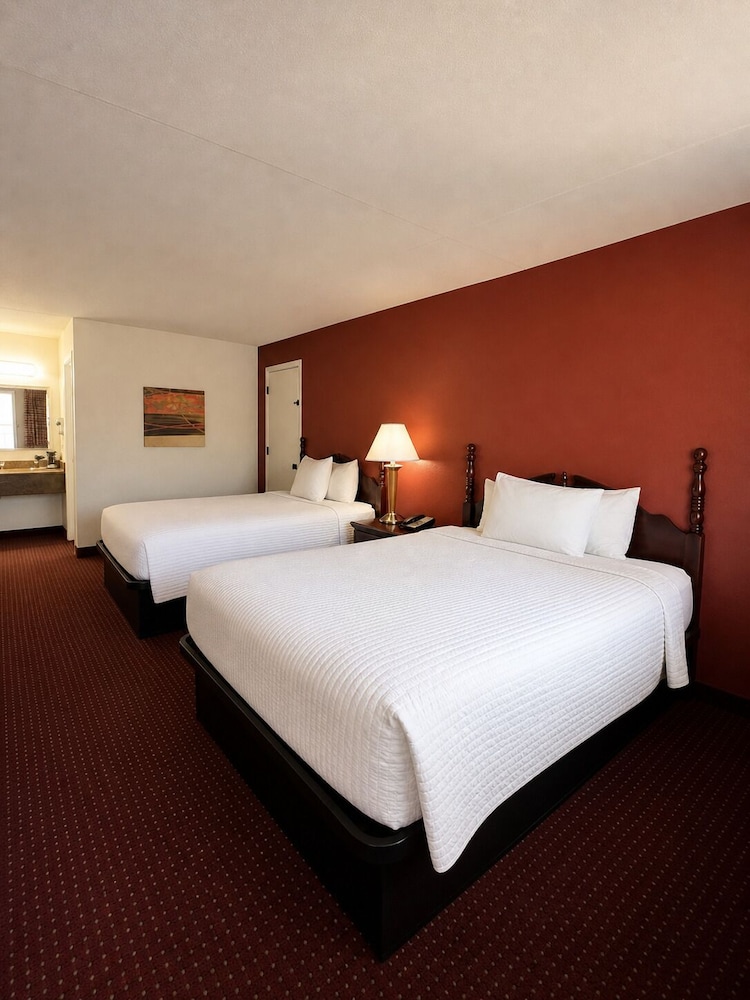 غرفة بسريرين كوين، Carriage House Inn 6/10
