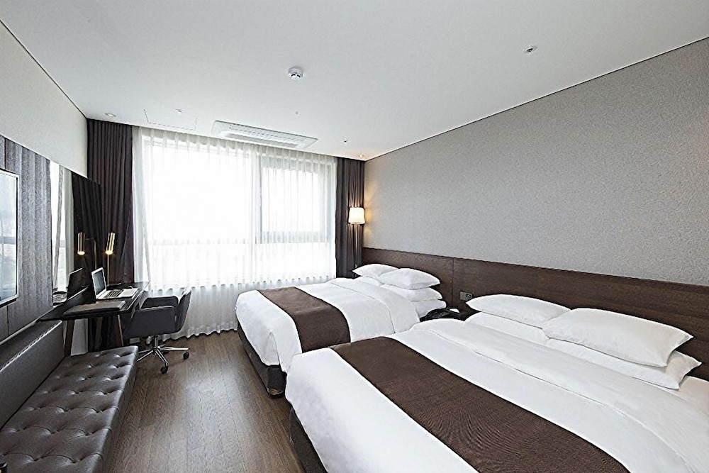 Ramada By Wyndham Daejeon 21/51
