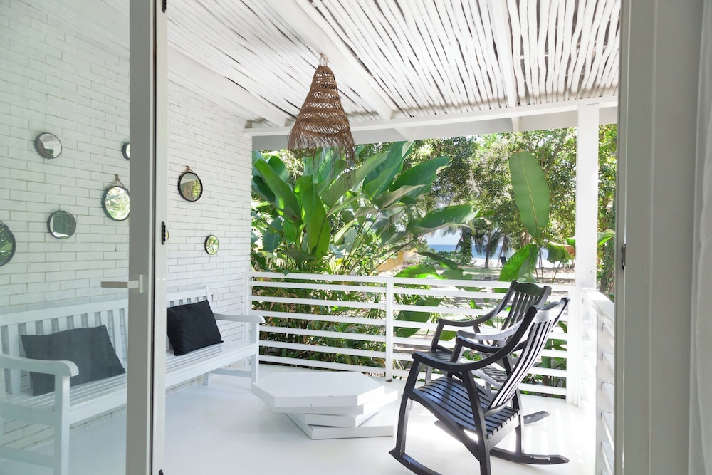 Le Cameleon Hotel 39/65