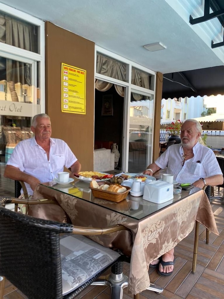 Marina Apart Hotel 34/48