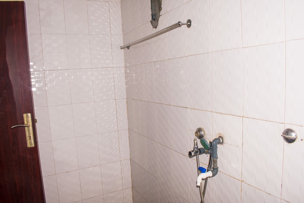 Jolac Hotel And Suites 42/44