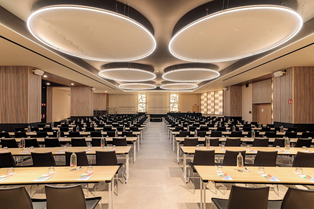 The Level At Melia Alicante 60/68