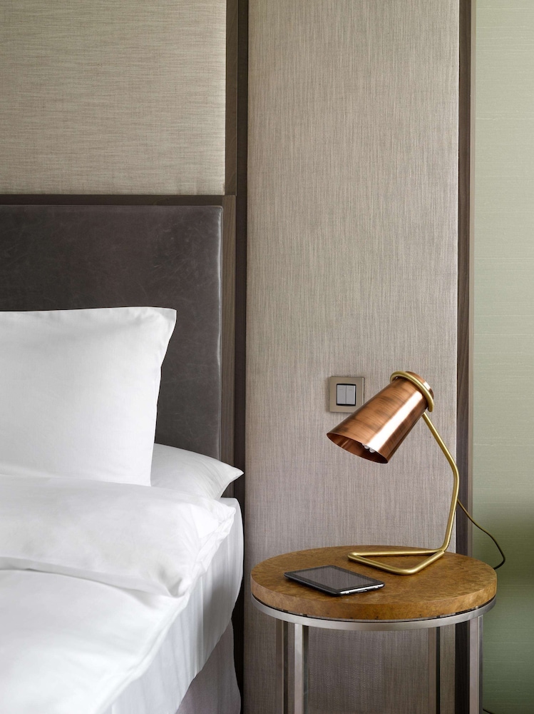 The Emblem Hotel 21/49