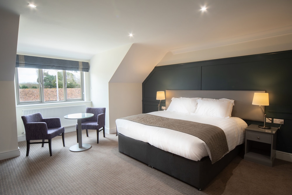 Deluxe, Pavilion, Double or Twin Bed