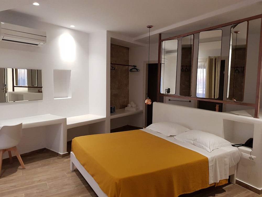 EXCLUSIVE, DOUBLE BED, OUTDOOR JETTED TUB