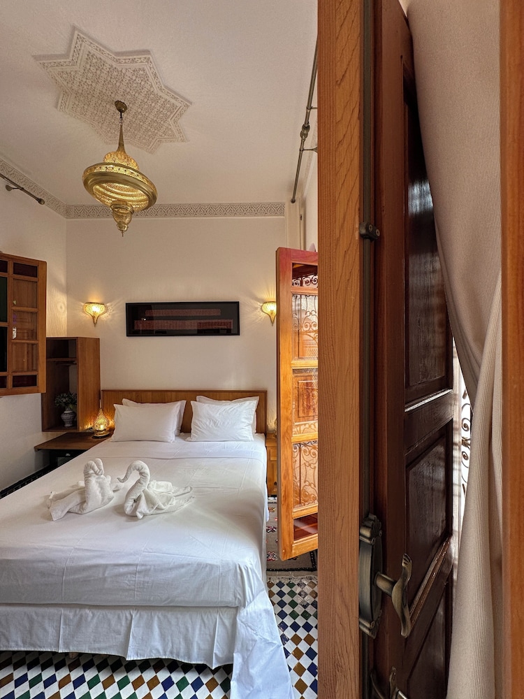 ROOM, DOUBLE BED, POOL VIEW