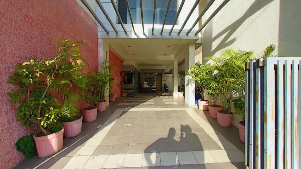 Hotel Jyoti 4/35