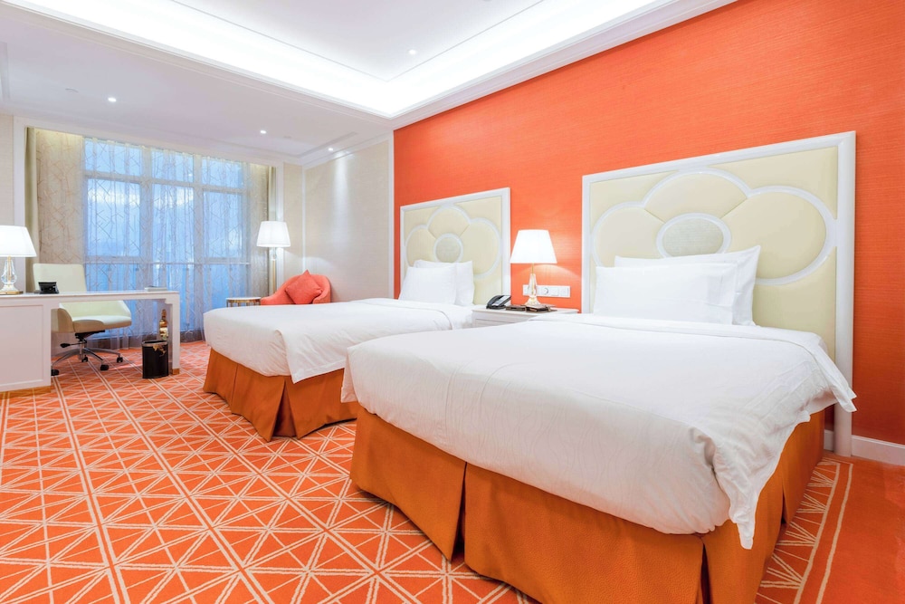ROOM, TWIN BEDS