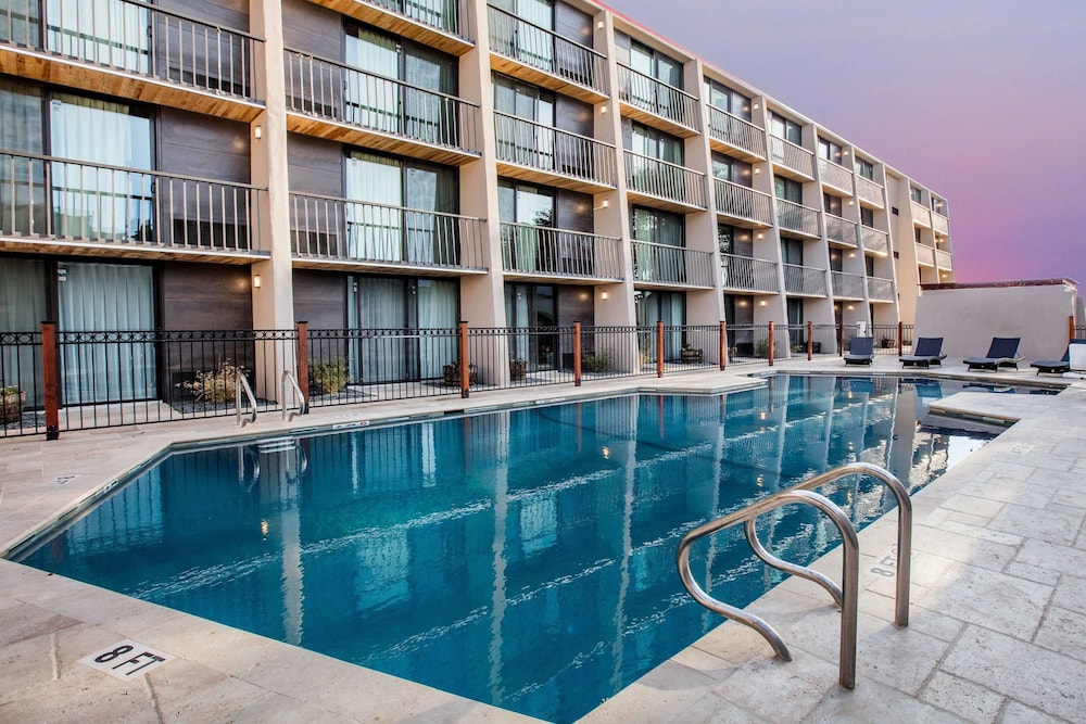 Ramada By Wyndham Austin South 3/52