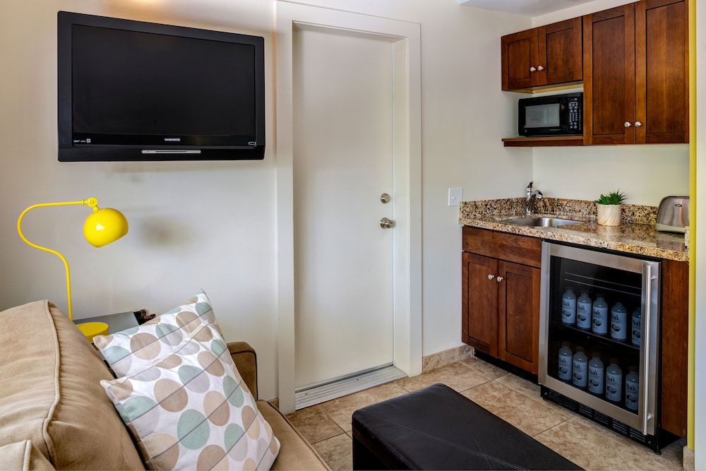 Avance Hotel 46/50