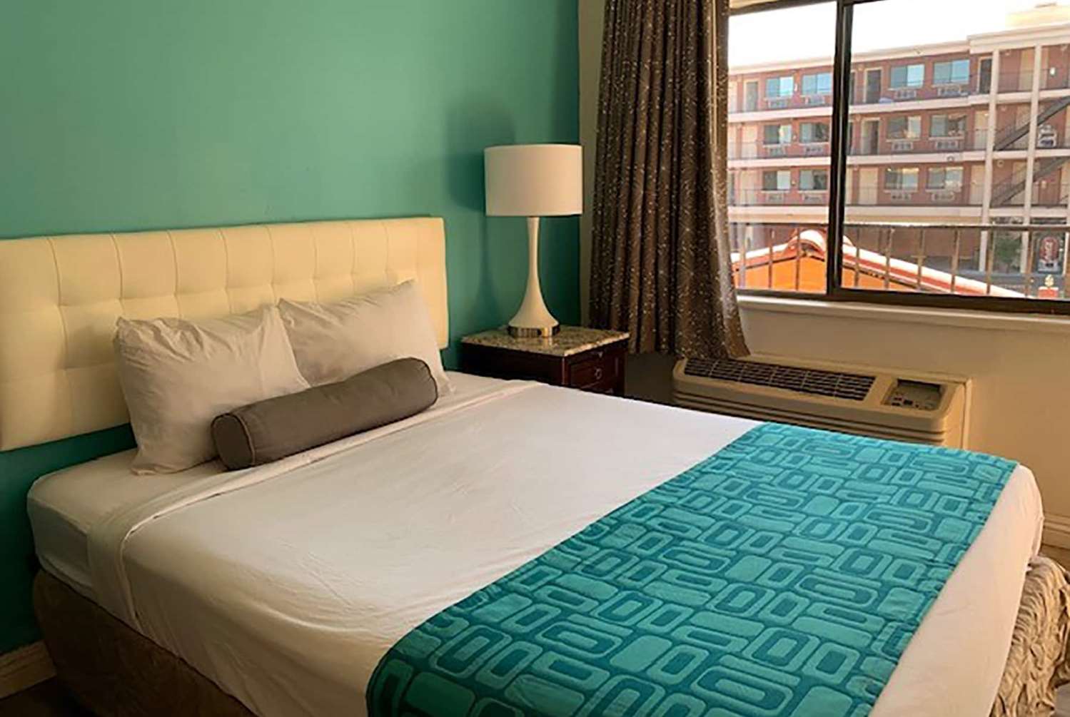 Howard Johnson by Wyndham Reno Downtown 5/16
