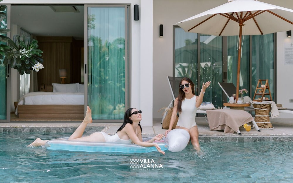 Villa Alanna Phuket 30/58