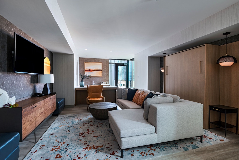Austin Marriott Downtown 36/58