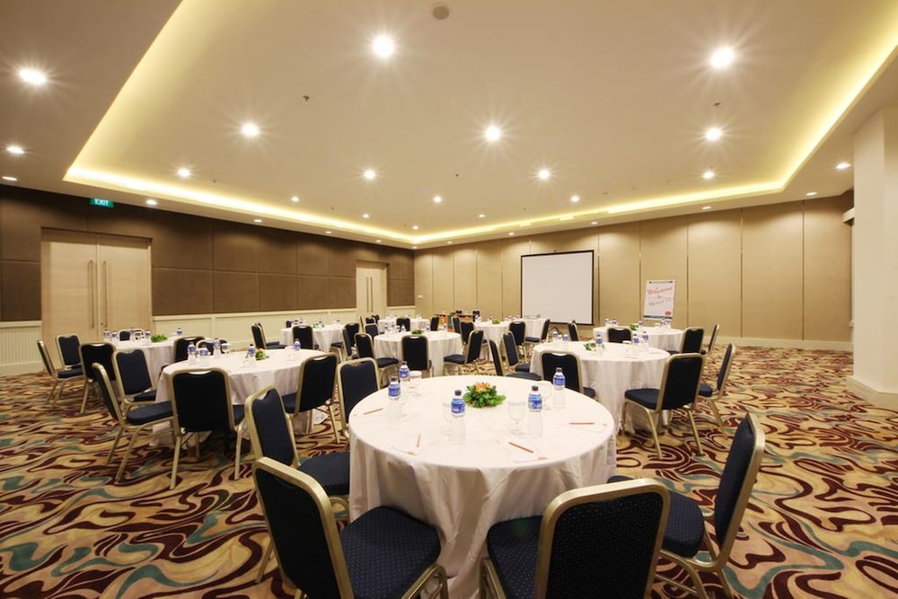 Pop Hotel Festival Citylink Bandung 30/42