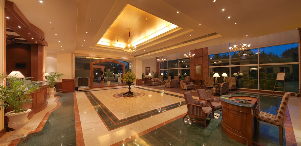 Royal Orchid Hotel Bangalore 24/41