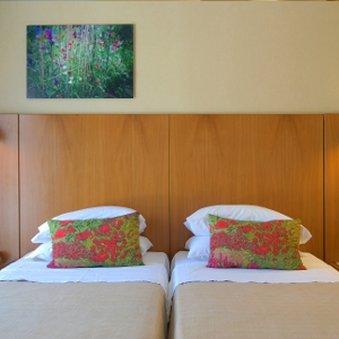 PHILIPPOS photo2