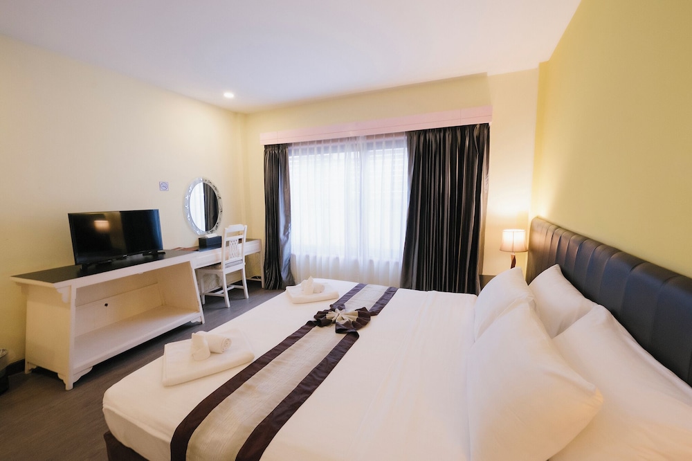DELUXE, SUITE, DOUBLE BED