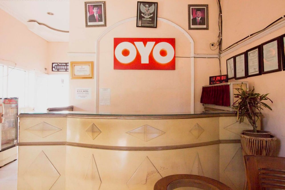 OYO 3024 Hotel Kebon Manis 2/15