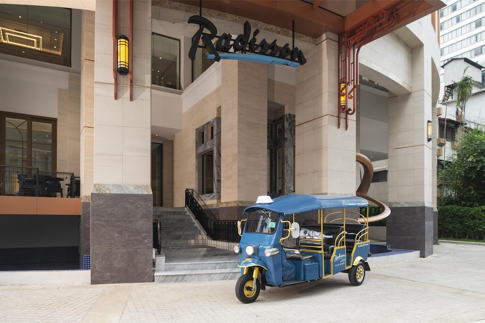 Radisson Hotel Chateau de Bangkok 41/48