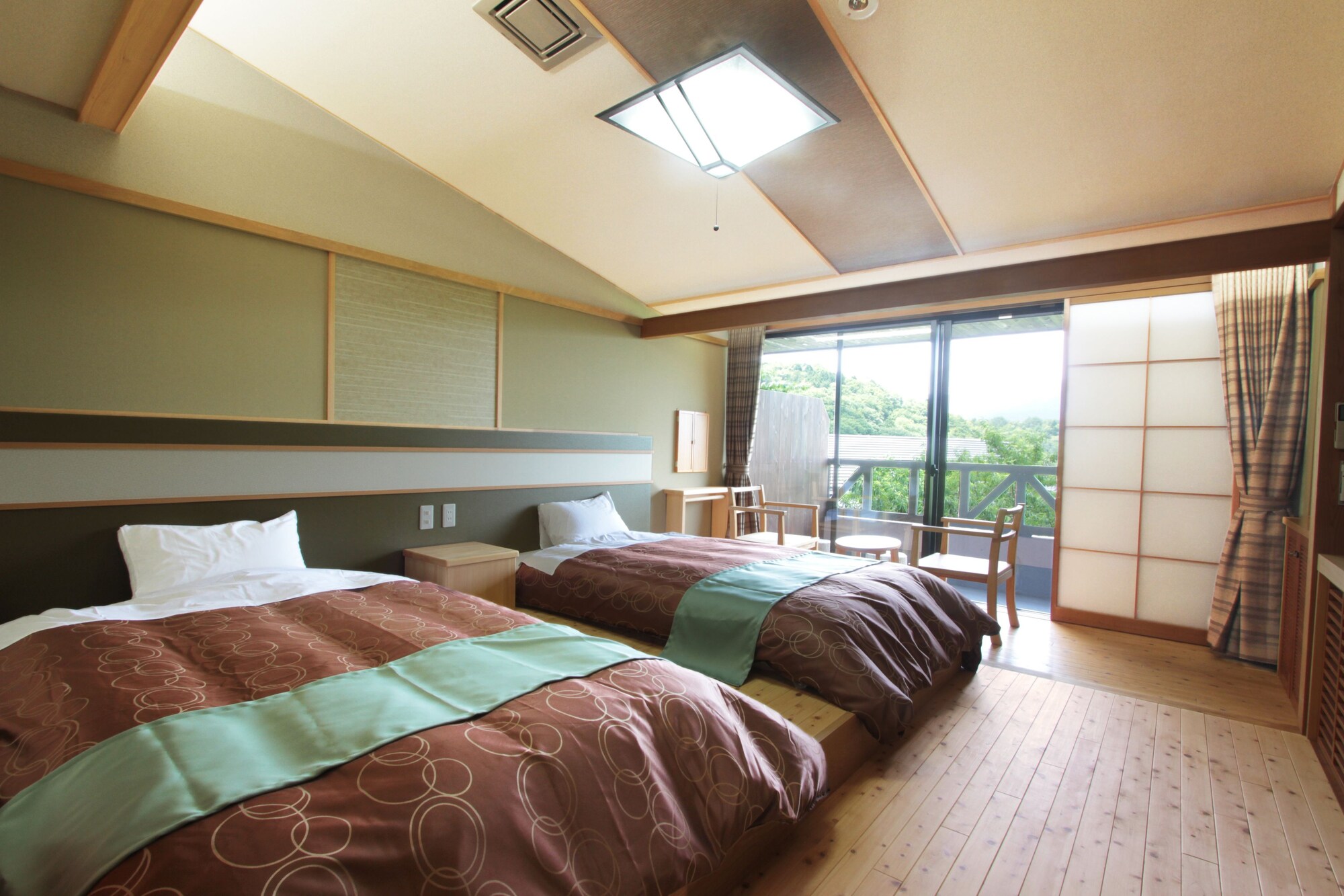 JAPANESE, MODERN, TWIN BEDS