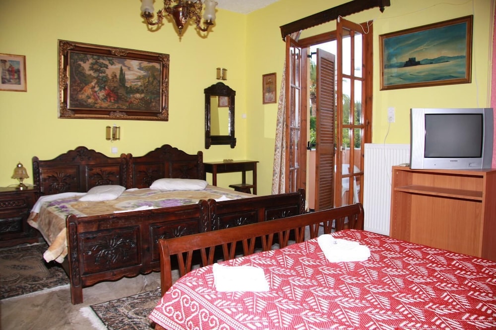 Katerina Hotel 24/40