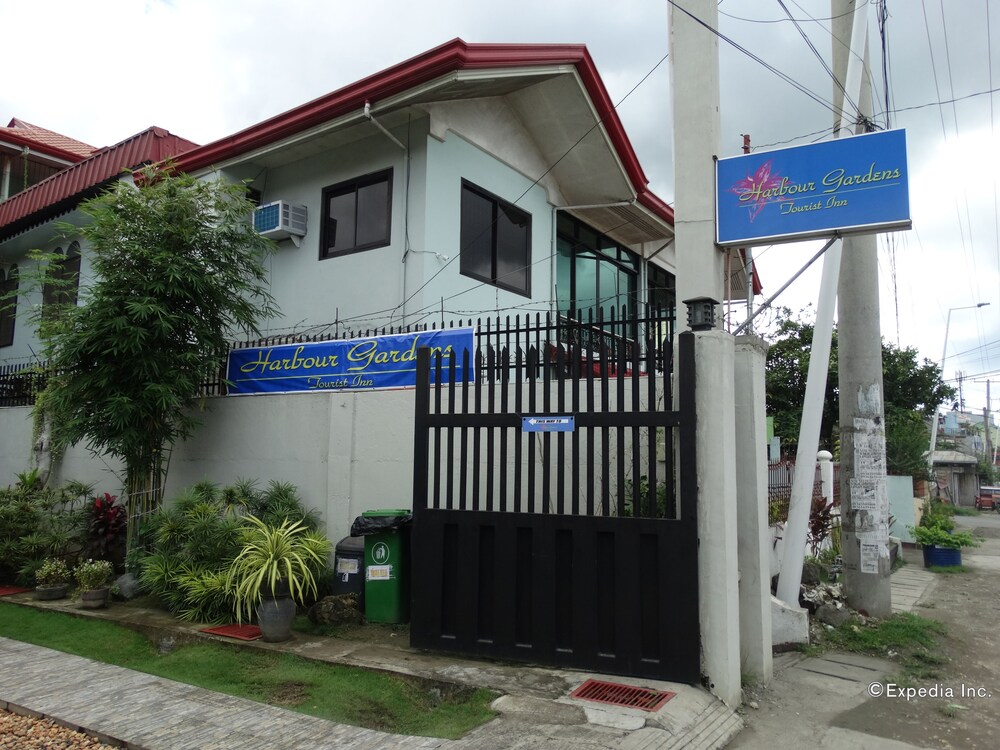 Harbour Gardens Tourist Inn 3/46